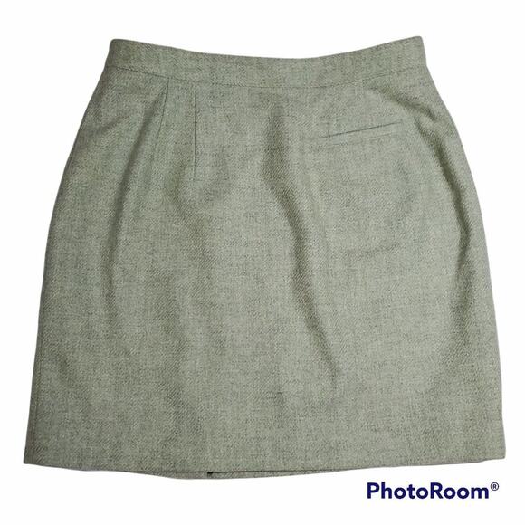 Lacoste Green Button-Front Skirt - Picture 9 of 11
